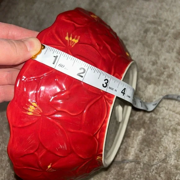 Martha Stewart Collection Red Amaryllis Serving Bowl  9” - Picture 5 of 6